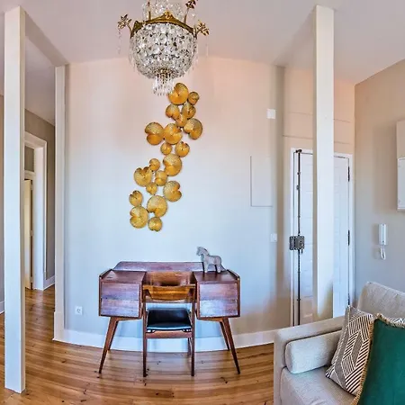 Cosy & Bright Condo Amazing Urban Skyline * Lisboa